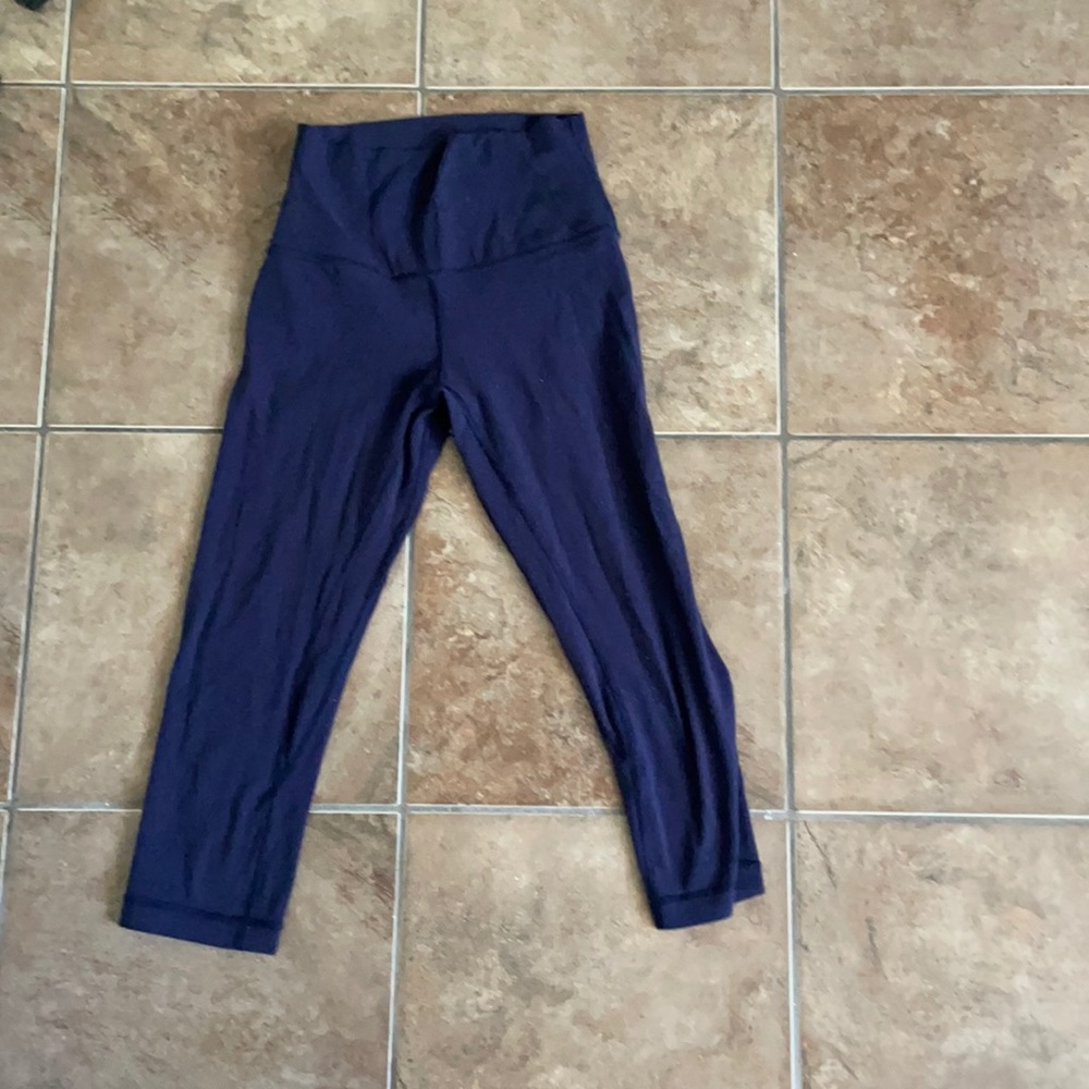 Cropped navy lulu lemon align leggings
